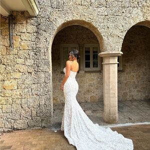 Martina Liana LE1240- wedding dress size 10